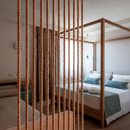 Aqua Boutique Hotel カスティリオーネ・デッラ・ペスカーイア エクステリア 写真