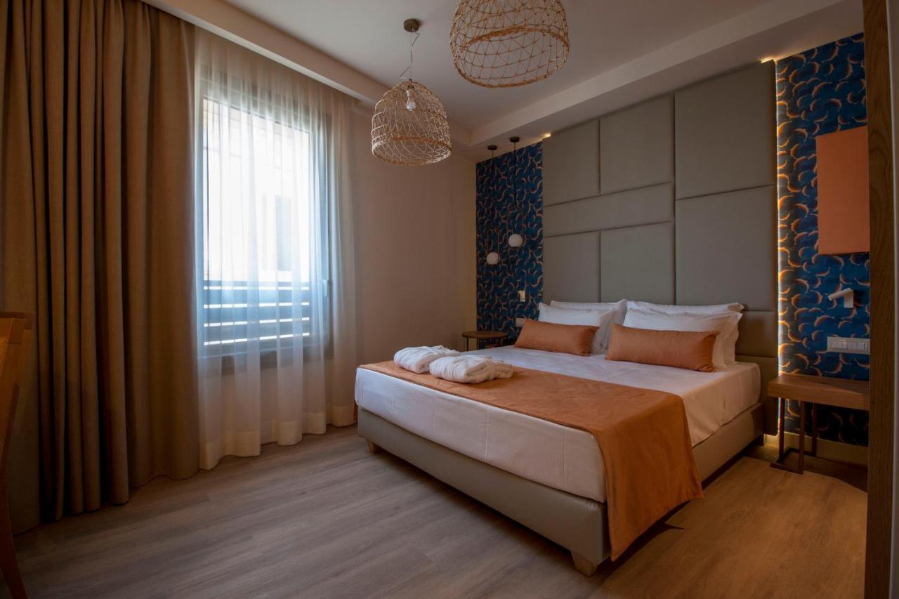 Aqua Boutique Hotel カスティリオーネ・デッラ・ペスカーイア エクステリア 写真