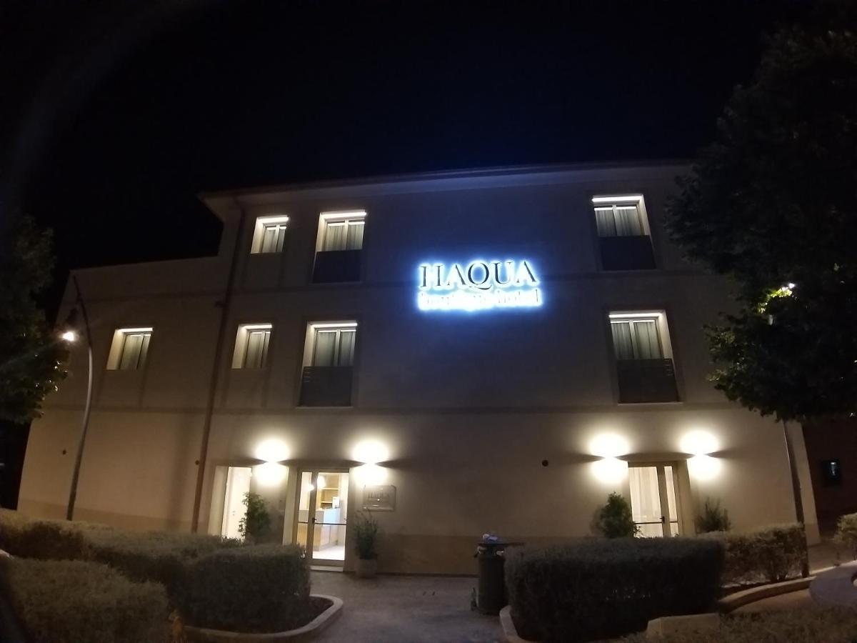 Aqua Boutique Hotel カスティリオーネ・デッラ・ペスカーイア エクステリア 写真